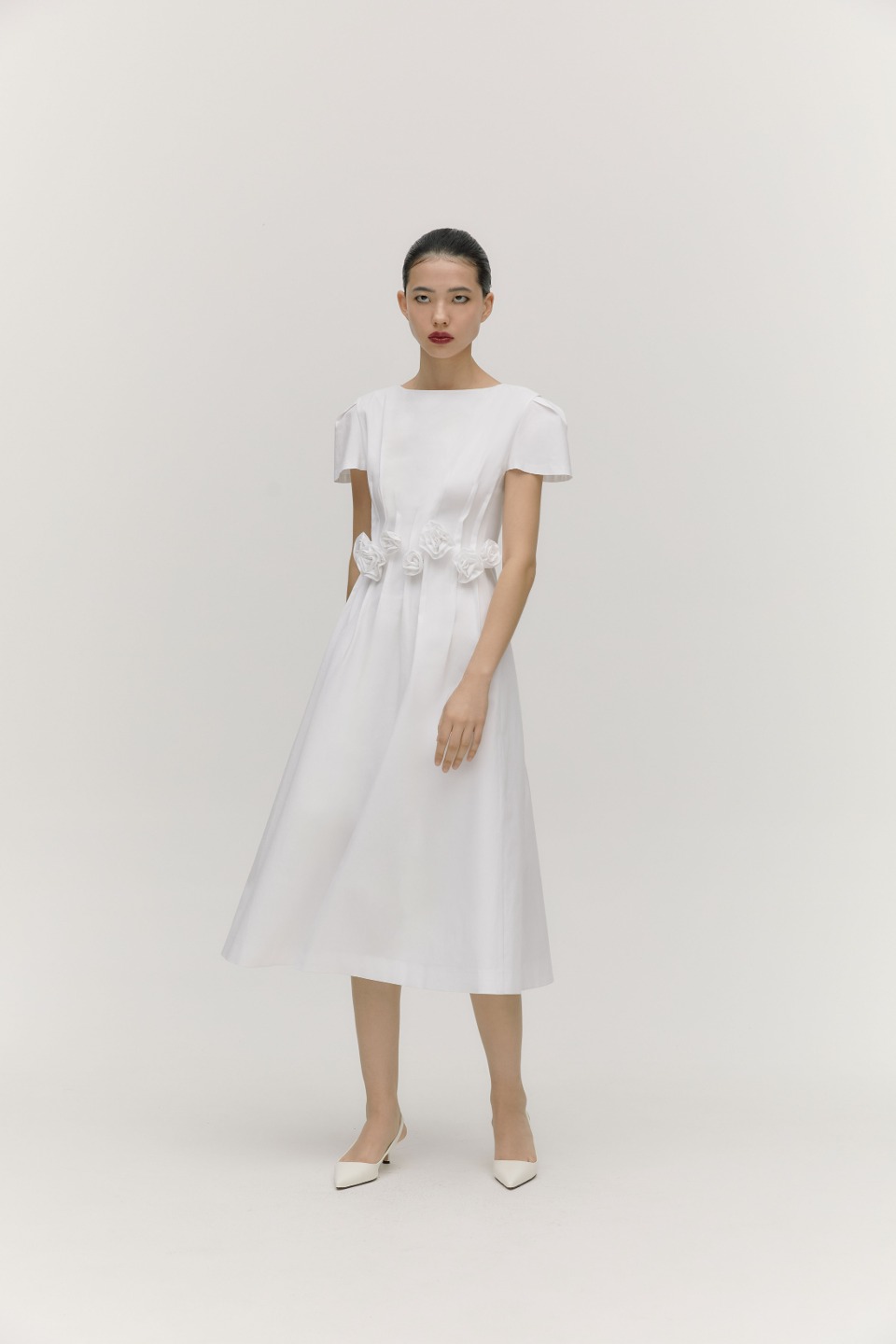 Hand Rose waist Dress [Flat White]